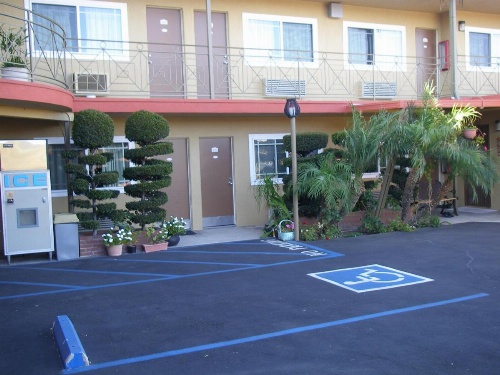 Fullerton Lodge image 19